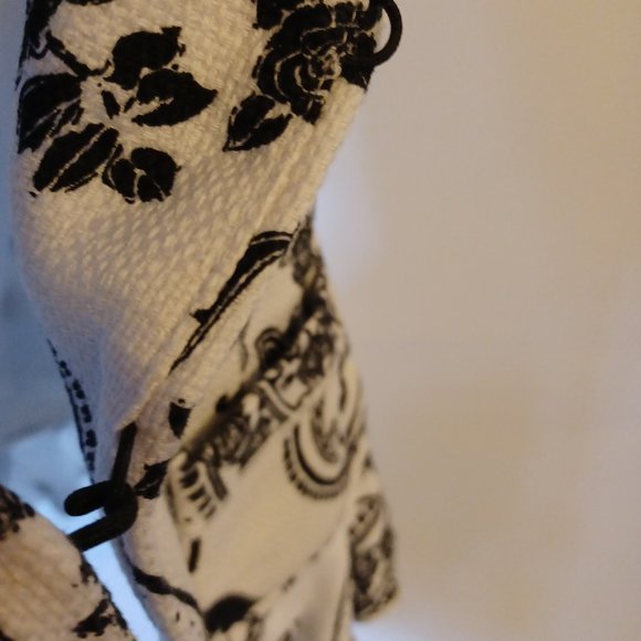 White House | Black Market Short Sleeved Jacket - Picture 6 of 11